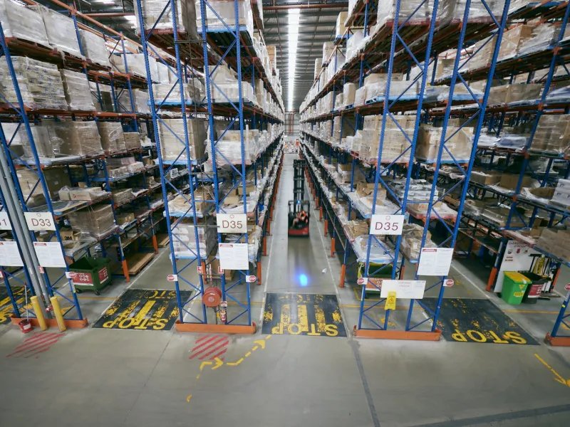 WINC picking orders in warehouse